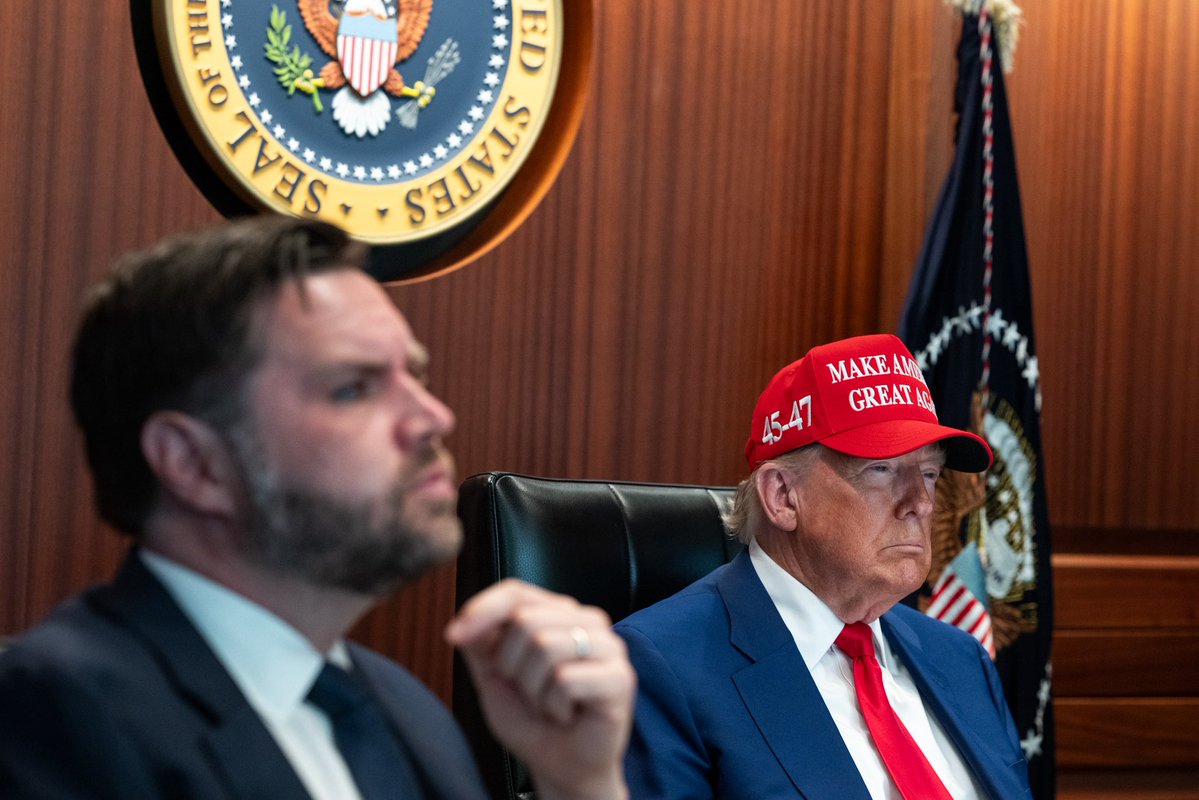 Trump's Shocking White House Photos: A New Era of Controversy?