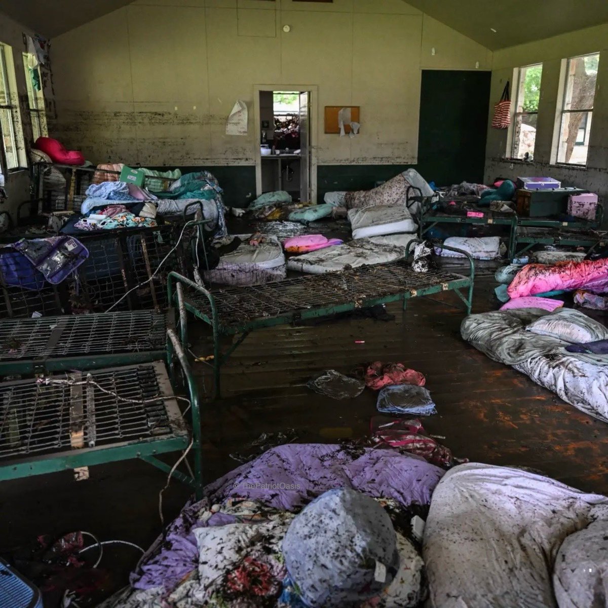 🚨 BREAKING: 27 Kids Missing from Camp Mystic in Texas!