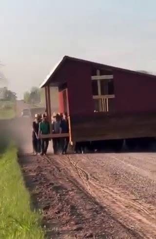 🚨BREAKING: Amish Men Shock World by Carrying Barn Without Machines!