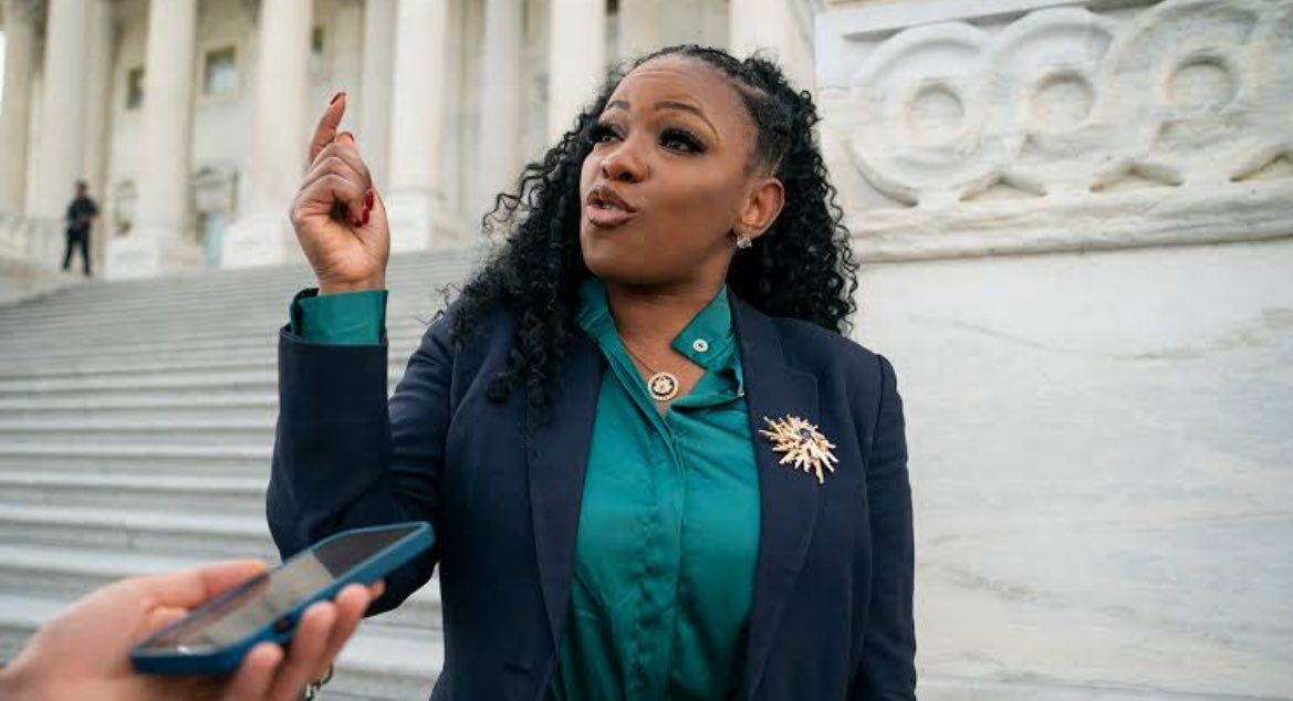 BREAKING 🚨: Lawmaker Sparks Fury Over Planned Parenthood Claims! —  breaking news, Planned Parenthood controversy, cancer diagnosis awareness