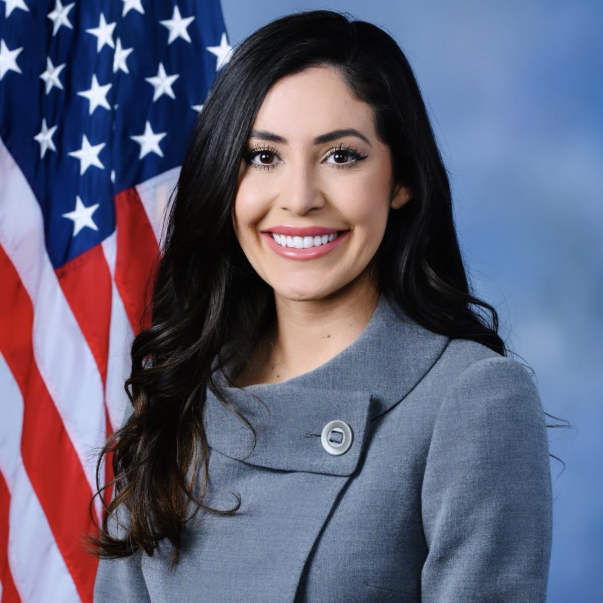 🚨 Congresswoman Luna Revolts: No More Ukraine Aid! 🇺🇦💰