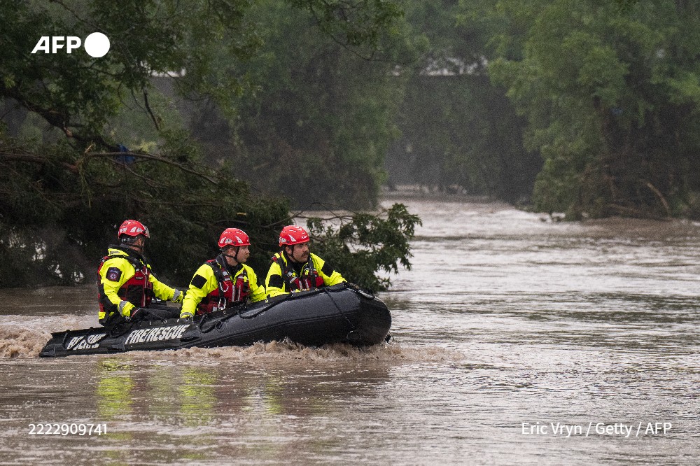 Flash Flood Horror: 20 Girls Missing as Texas Camp Devastated!