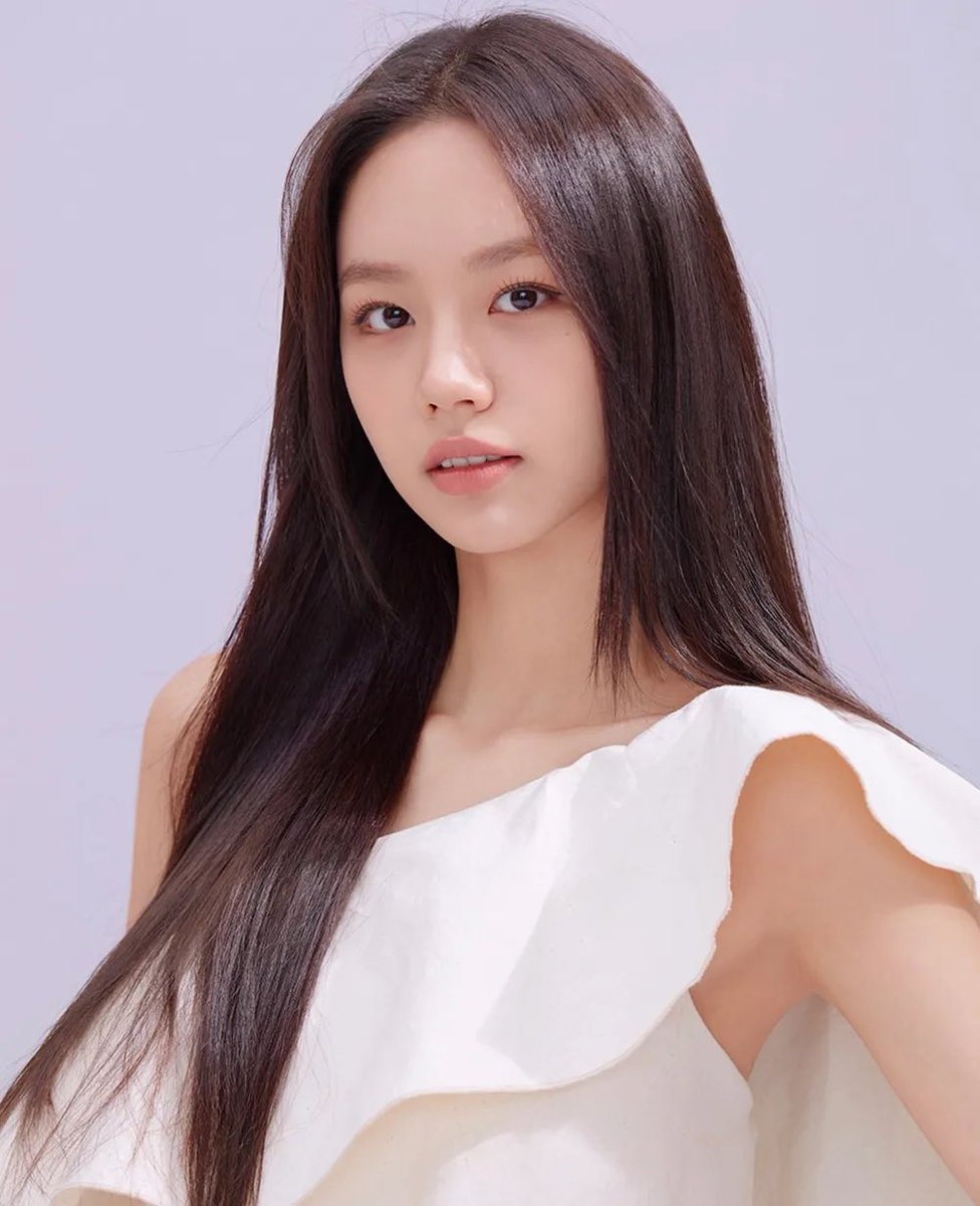 Hyeri & Wootae's Shocking Romance: A Love That Divides Fans!