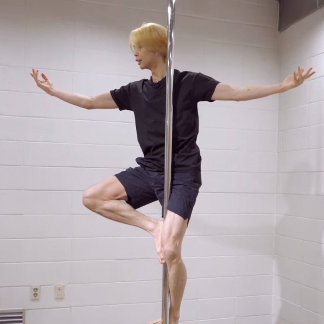 Johnny's Shocking Pole Dance Debut Leaves Teacher Speechless!