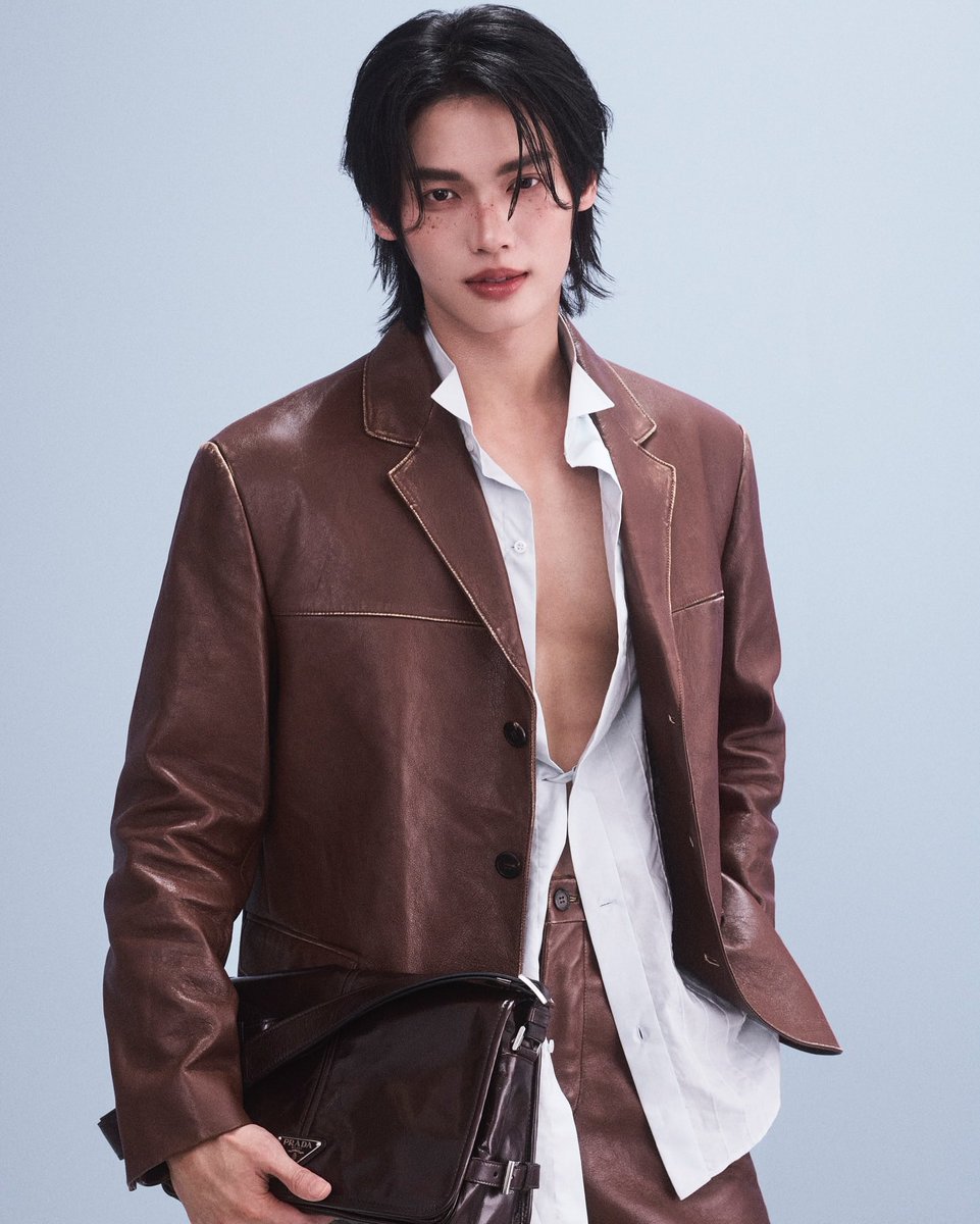 Lefty Report: Win Metawin's $4.43M EMV Shocks Fashion World!  
WIN STUNNING IN PRADA  
PRADASS26xWIN  
PRADASS26  
PradaxWin  
winmetawin