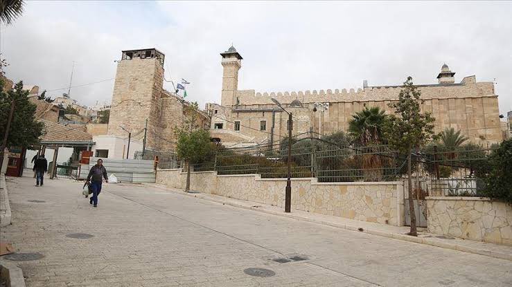 Major Shift: Israel Seizes Control of Ibrahimi Mosque! —  Israel Waqf Authority Changes, Ibrahimi Mosque Control Shift, Hebron Municipality Authority Update