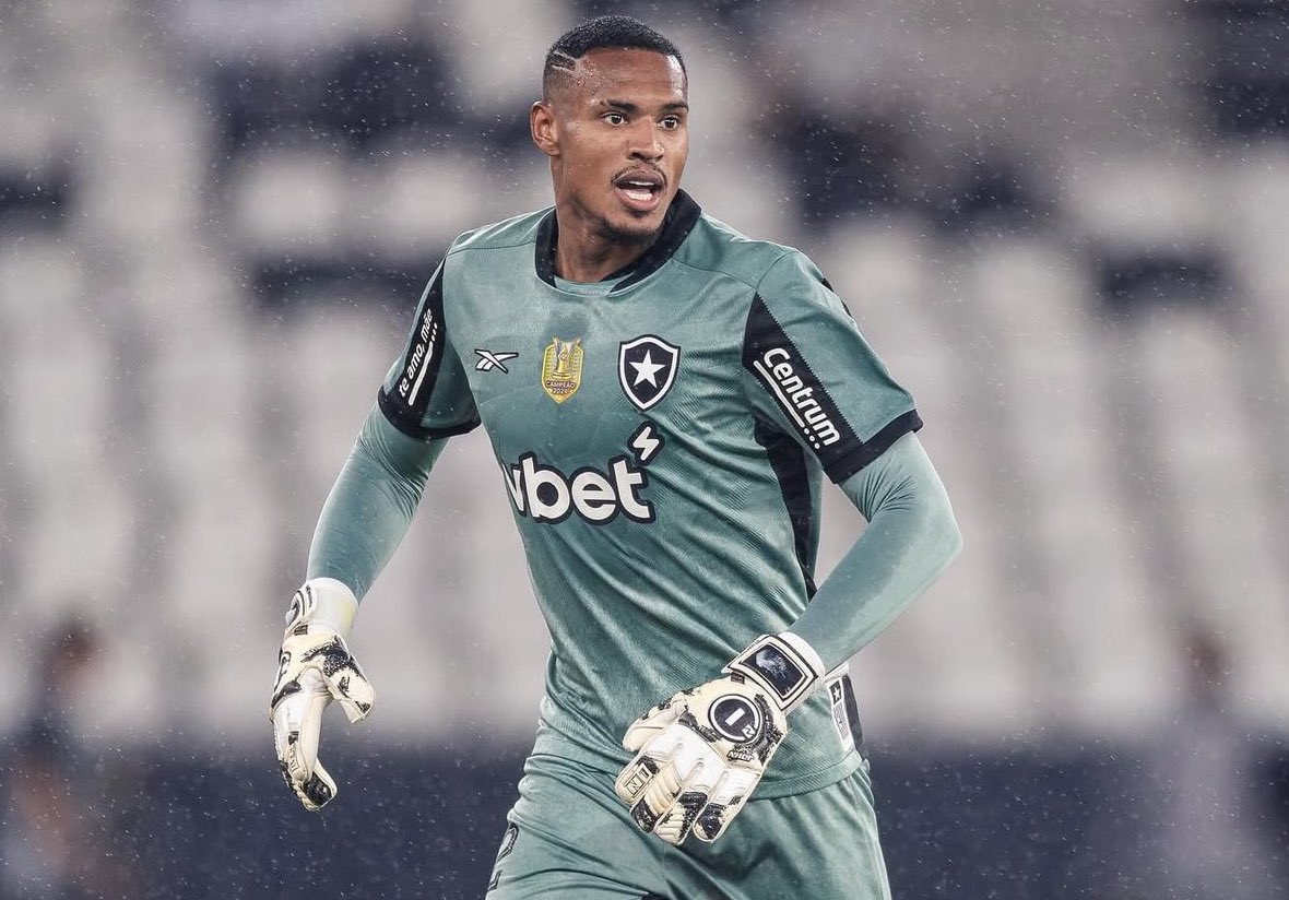 Manchester United's Shocking Move for Botafogo's John Victor!
