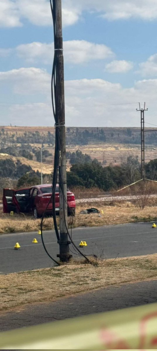 "Police Shoot and Kill 3 Suspects in High-Stakes Operation, Fourth Dies Unharmed - What Really Happened?" —  Police shooting incident, Fatal suspects apprehended, Multiagency crime operation.