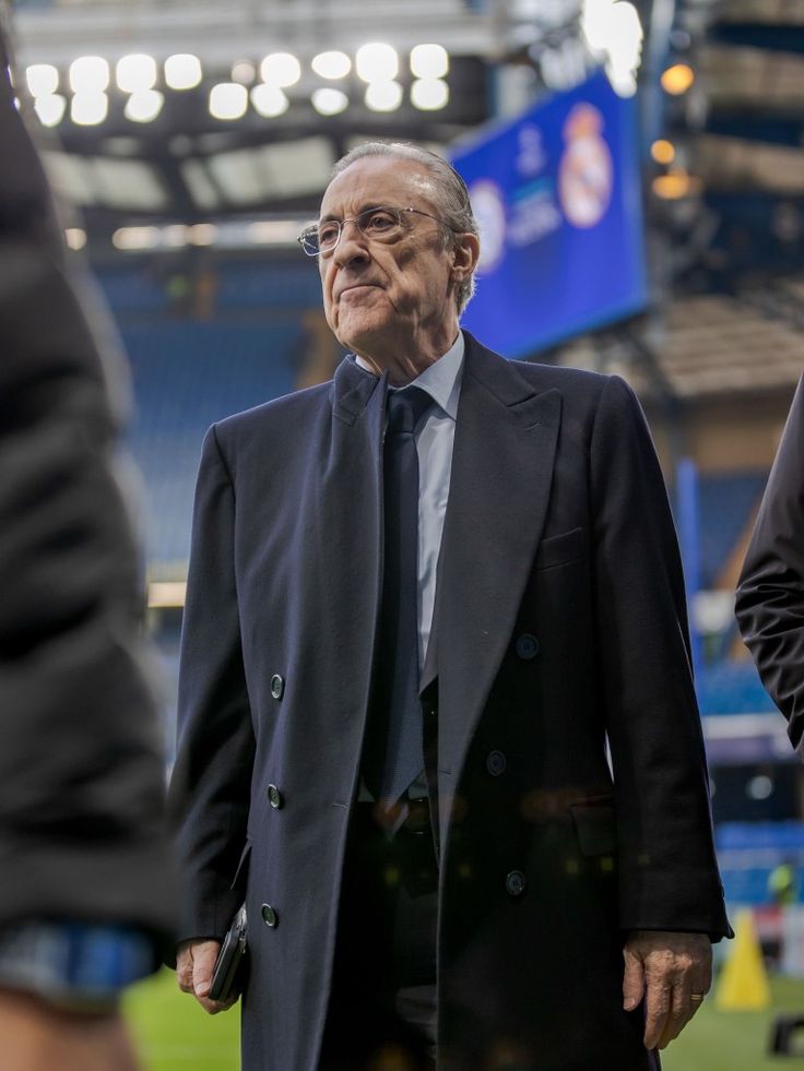 Real Madrid Shocking Decision: No Midfielders in Sight! —  Real Madrid transfer news 2025, Florentino Perez transfer strategy, midfielder market analysis 2025