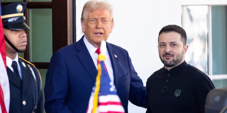 Trump's Shocking Plan: U.S. Arms Ukraine with Offensive Missiles? —  Trump Ukraine weapon plan, offensive military aid Ukraine 2025, long-range missiles Russia strike potential