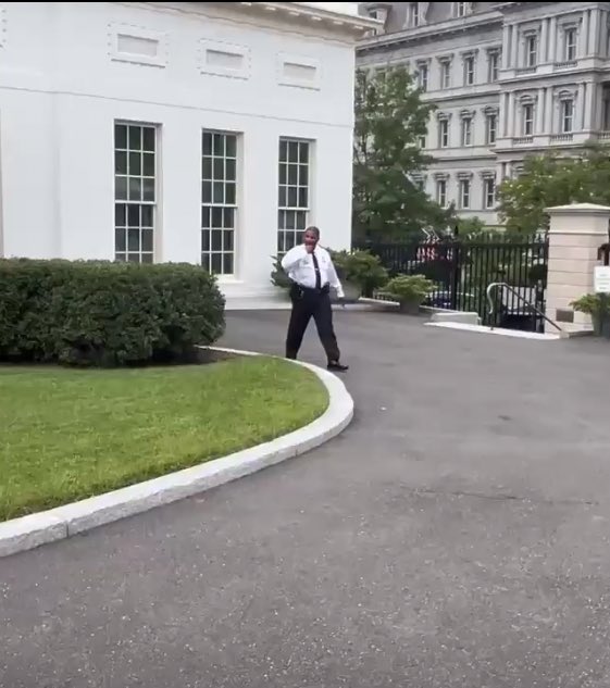 White House Front Lawn Sealed: Unfolding Mystery Inside! —  breaking news white house lockdown, secret service response incident, white house security alert 2025