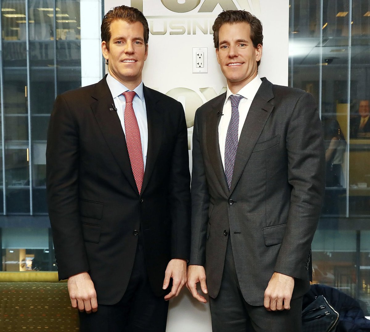 Winklevoss's 2013 Bitcoin Bet: $11M to $11B! Shocking!  —  Winklevoss Bitcoin investment news, Bitcoin market explosion 2025, cryptocurrency wealth transformation