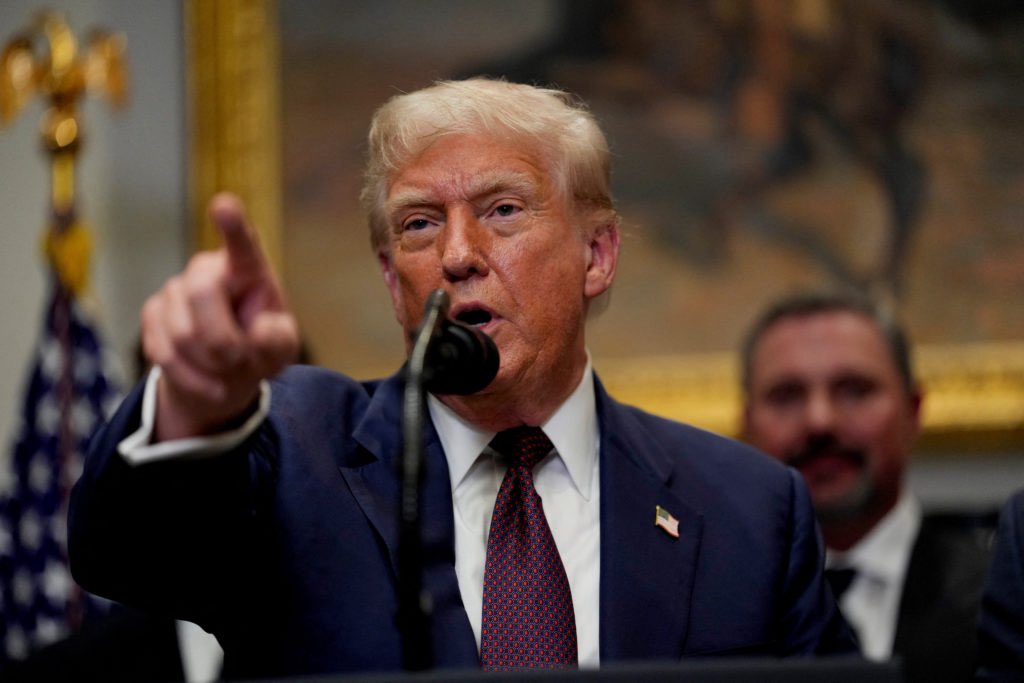 BREAKING: Biden's Regime Threatened Banks to De-Bank Trump! —  Biden administration banking tactics, financial censorship Trump supporters, political pressure on banks