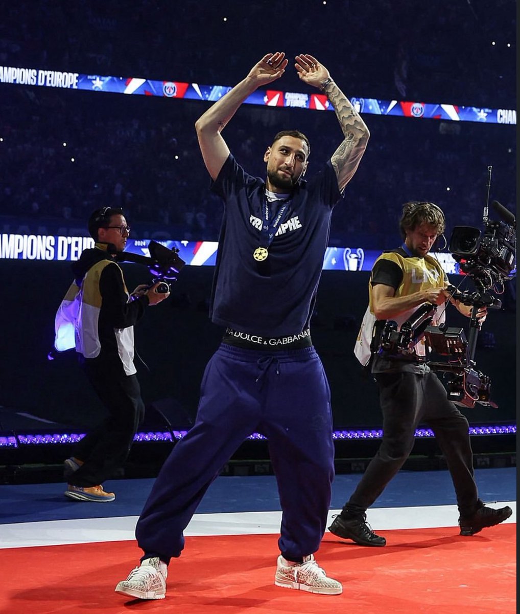 BREAKING: Donnarumma's Surprise Return Sparks Debate! —  Gianluigi Donnarumma news, Parc des Princes events 2025, PSG trophy ceremony updates