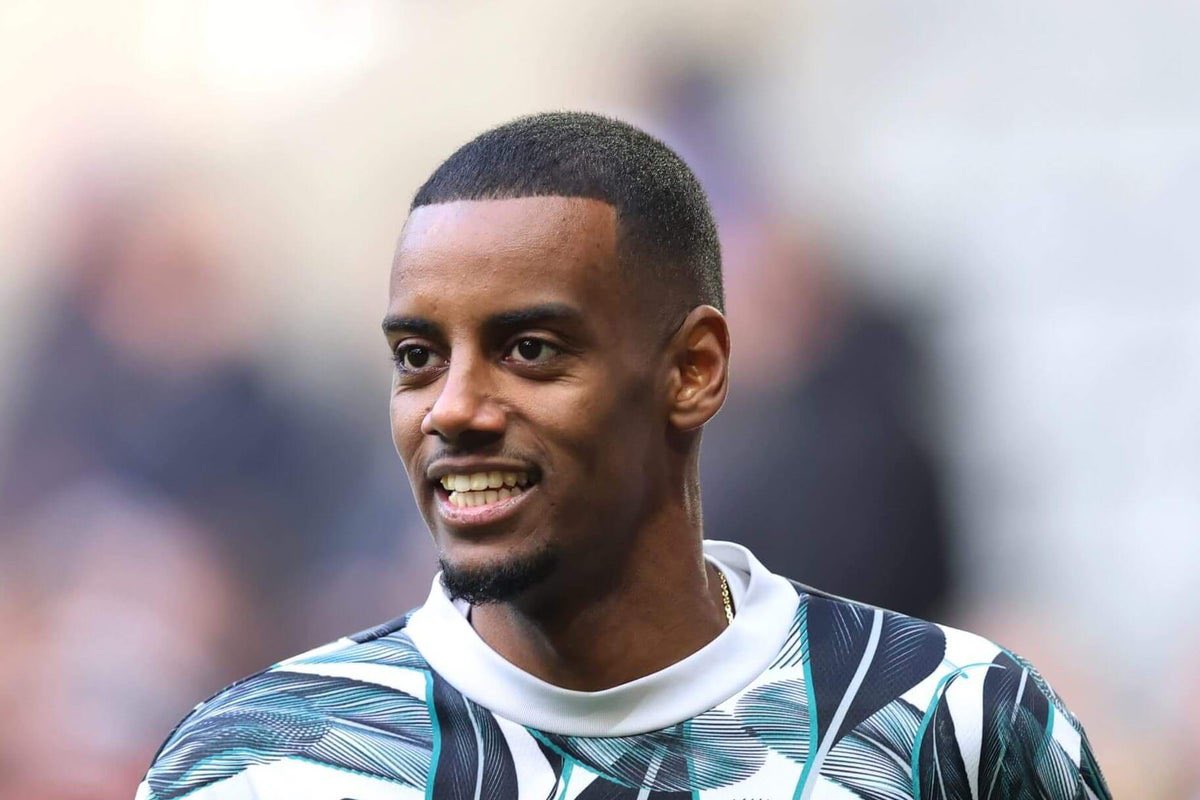 BREAKING 🚨 Isak's Shocking Liverpool Ultimatum Revealed! —  Transfer News Alert, Liverpool FC Rumors, Isak to Liverpool Update