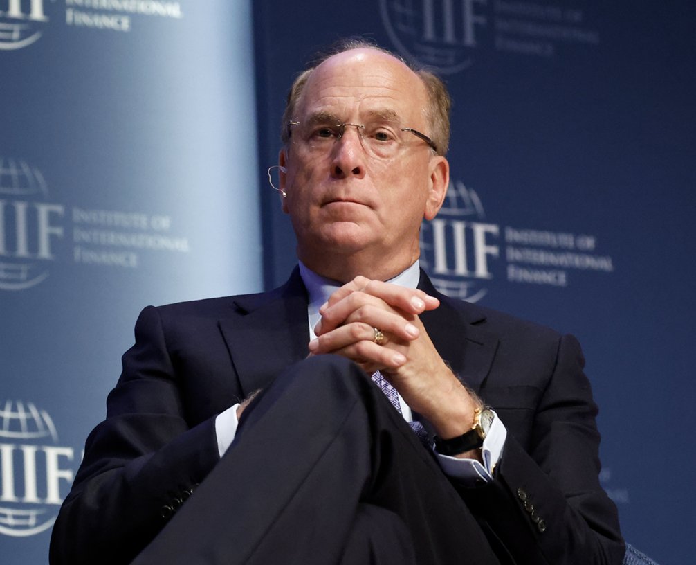 Breaking: BlackRock's ETH ETF Defies Market Trends! —  BlackRock Ethereum ETF news, Cryptocurrency investment trends 2025, ETF outflows analysis
