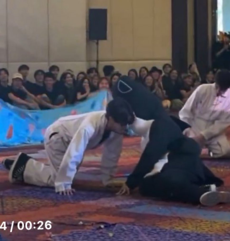 Dolphin's Shocking Romance: Love or Just a Trick?  

GmmtvOuting2025  
เพิร์ธแซนต้า  
PerthSanta   —  dolphin romance news, marine park love story, GMMTV outing scandal