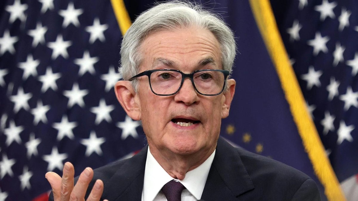 Fed Minutes Reveal Shocking Inflation Secrets! —  Federal Reserve interest rates, inflation risks from tariffs, July 2025 Fed meeting highlights