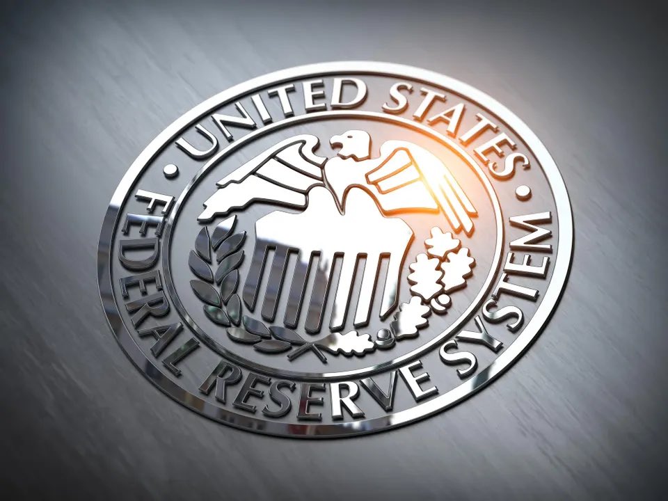 Fed Official Sparks Debate: Should Staff Buy Crypto? —  crypto insights, Federal Reserve cryptocurrency, digital currency education