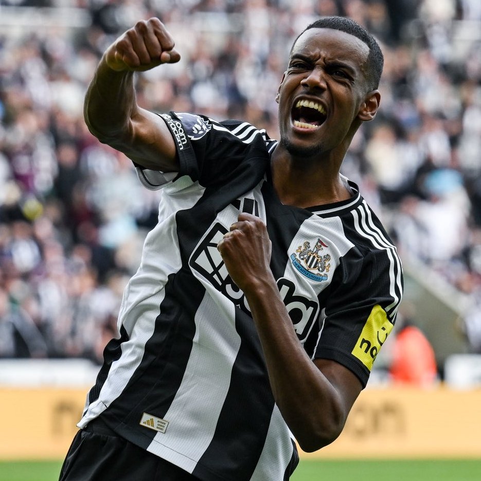 🚨 Isak's Shocking Liverpool Desire: What’s Next? —  Liverpool transfer news, Alexander Isak Newcastle contract, Aston Villa match preview