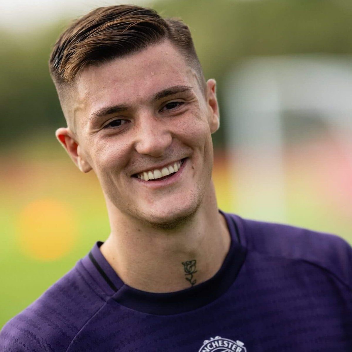 🚨🔴 | JUST IN: Sesko's Shocking Debut Sparks Debate! —  Manchester United news, Benjamin Sesko debut, Carrington training pitch