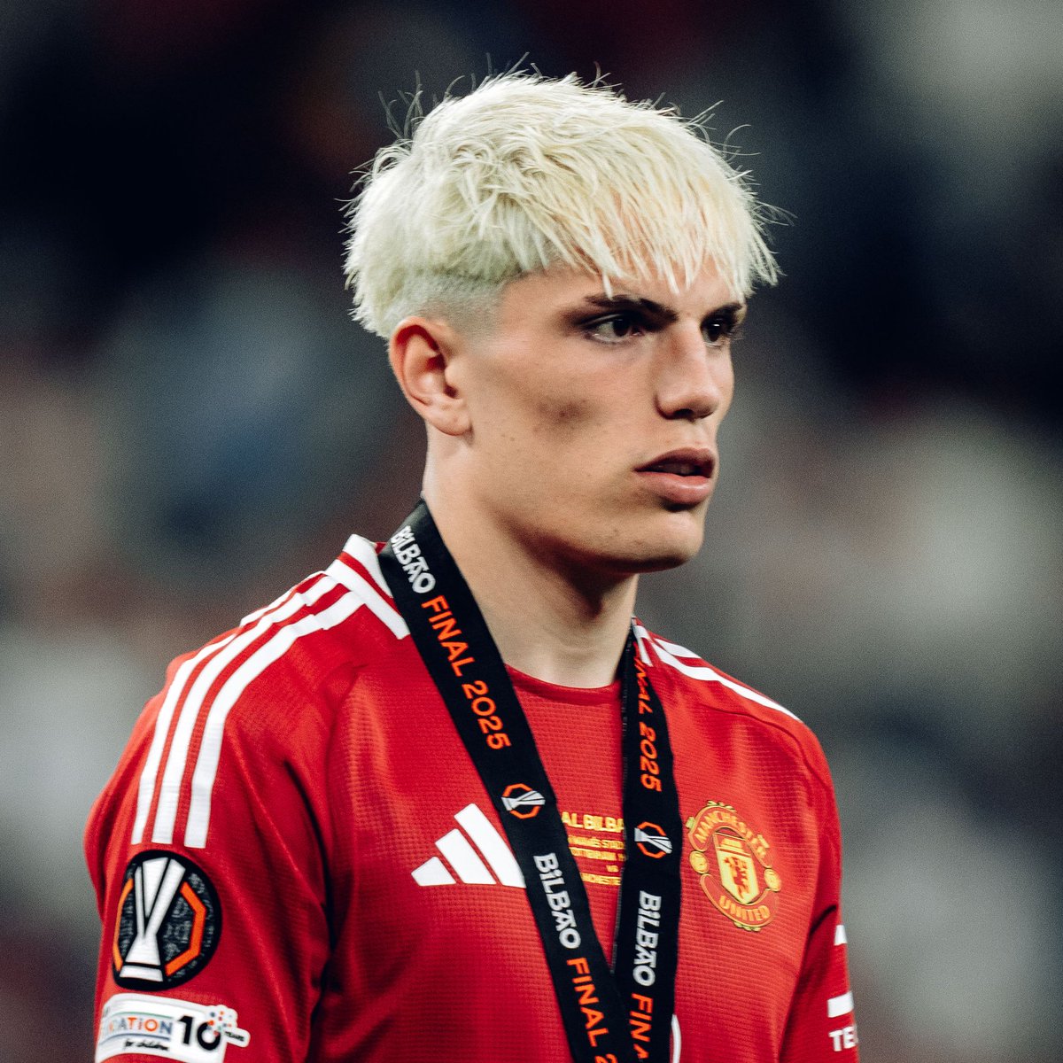 Manchester United vs. Chelsea: Garnacho's Price War! —  Manchester United transfer news, Chelsea transfer negotiations, Alejandro Garnacho market value 2025
