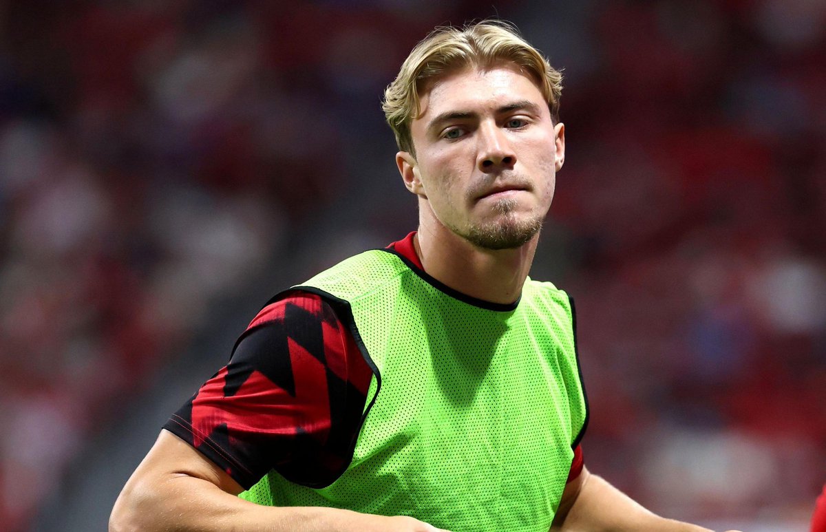 Napoli's £30M Gamble: Hojlund's Future at Stake! —  Rasmus Hojlund transfer news, Napoli investment decision, Manchester United deal obligation