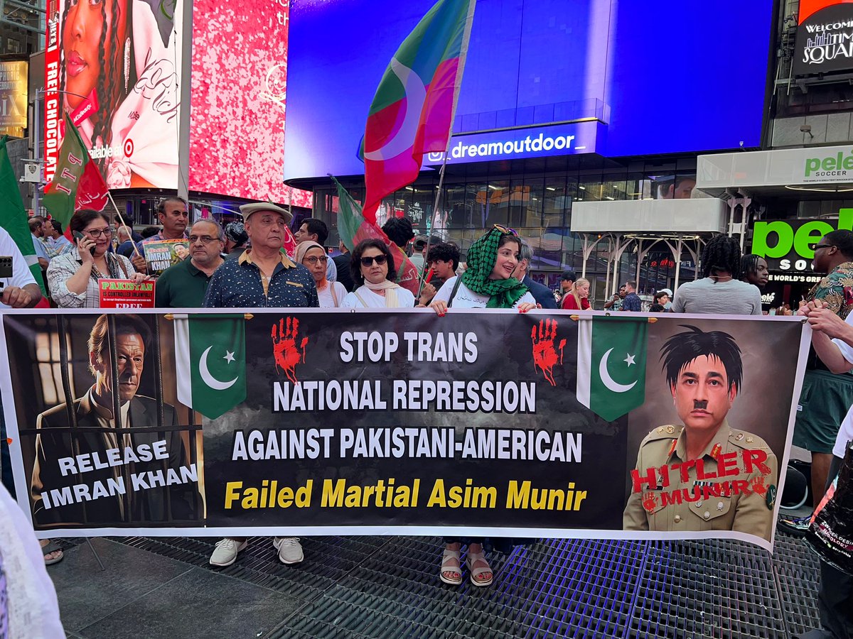 🚨 Plane Banners Spark Outrage: Is Asim Munir in Trouble? 🚨 —  Breaking Sports News, Viral Plane Banner, Cricket Match Protests 2025