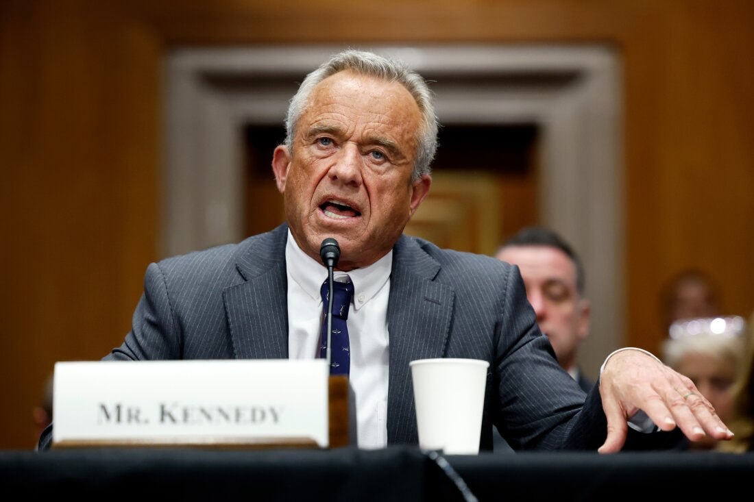 RFK Jr. vs. Elites: A Brave Stand or Political Stunt? —  RFK Jr. political stand, elites control America, fighting corruption 2025