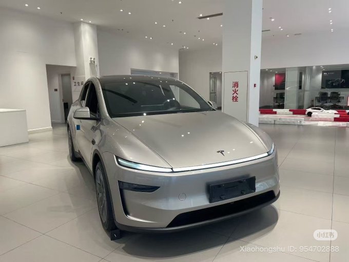 Shocking Move: Tesla's Model Y L Preorders Ignite China! —  Tesla Model Y preorder China, 2025 Tesla Model Y launch, Tesla Model Y L features