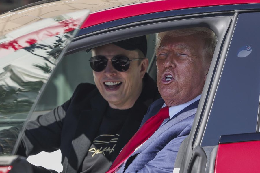 Trump Defends Musk: "He's a Good Person Despite Controversies!"
