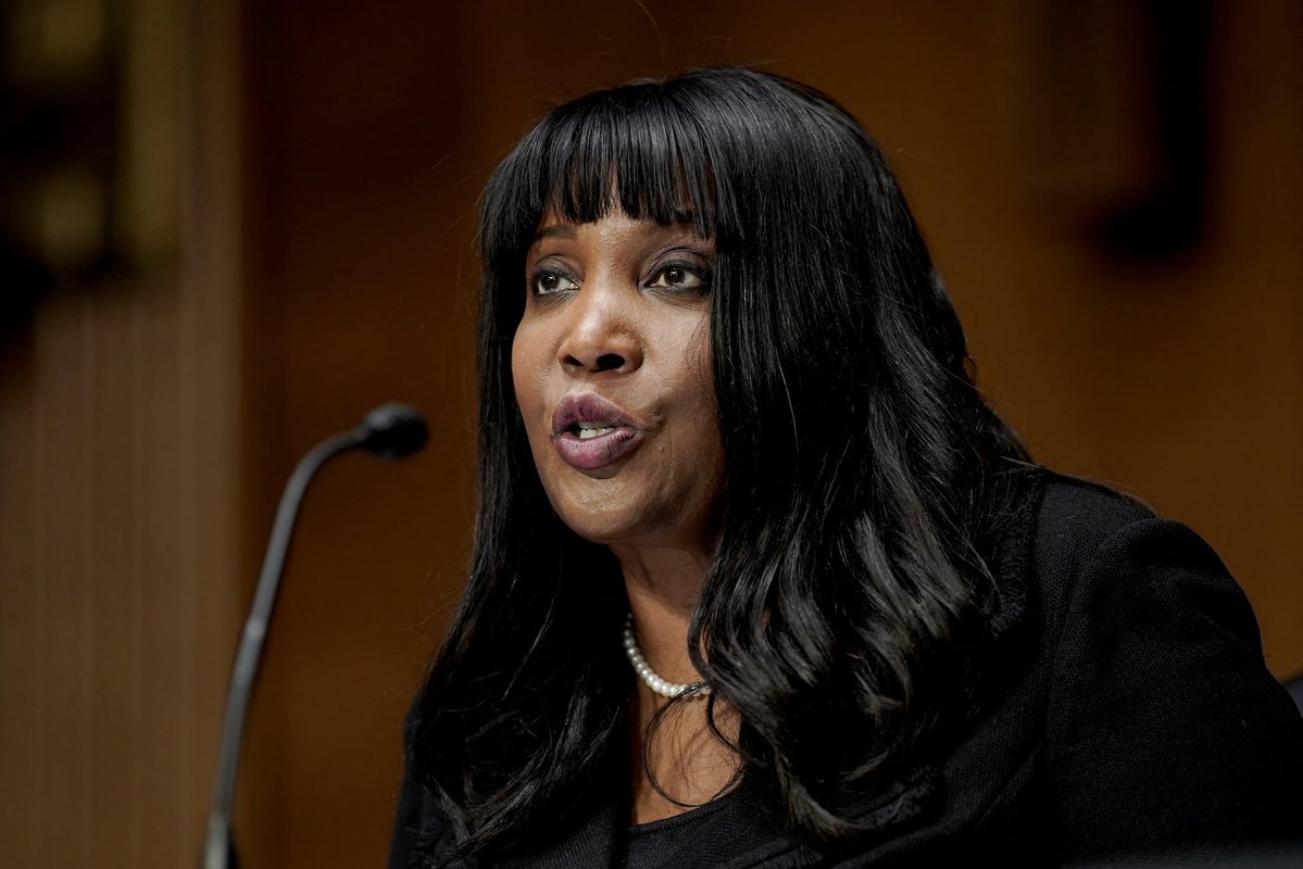 Trump Demands Cook's Resignation Over Fraud Claims! —  Trump calls for Federal Reserve resignation, Mortgage fraud investigation news, Lisa Cook DOJ referral update