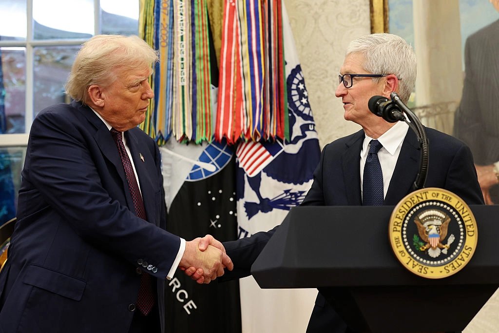Trump's Tariff Shock: Apple’s $100B Response Stuns Industry! —  semiconductor tariff news, US manufacturing investment 2025, foreign trade policy updates