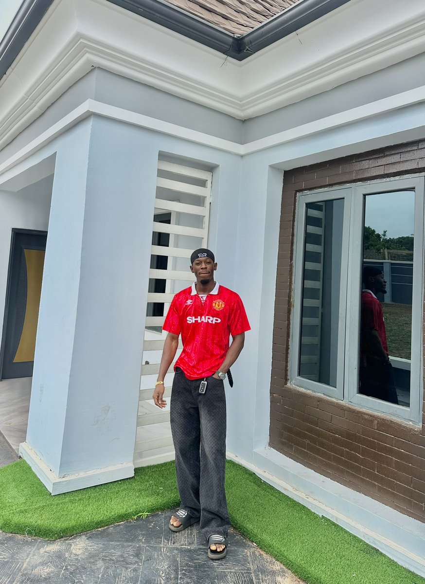 Why I Joined Man U: The World's Best Club? —  Man U fan experience, top football clubs 2025, why support Manchester United
