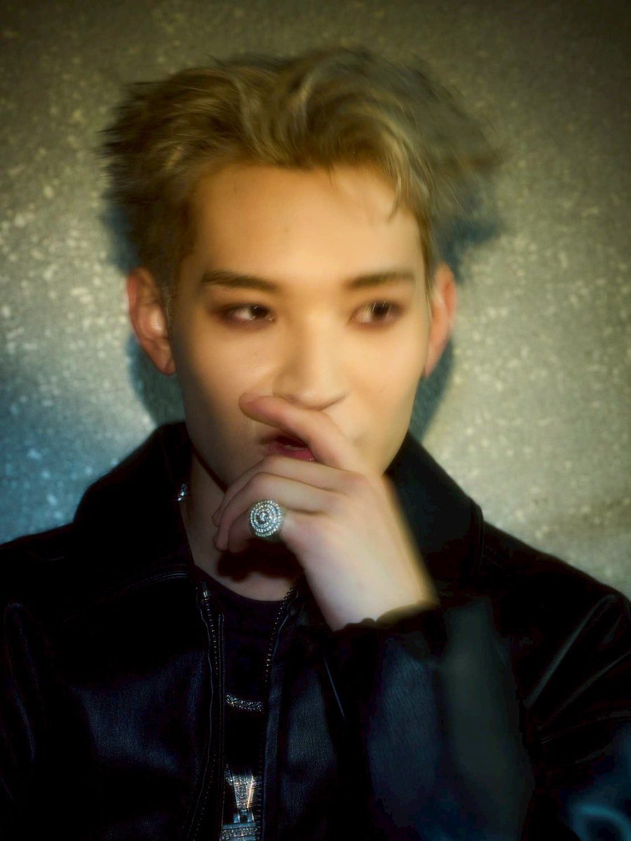 "皆さん‼️ Shock: 'Reflection' MV Sparks Heated Debate!" 

僕は  
イーサと背中合わせのところが  
好きです  
REN  
PSYCHICFEVER —  皆さん, 音楽ビデオ, 感想シェア