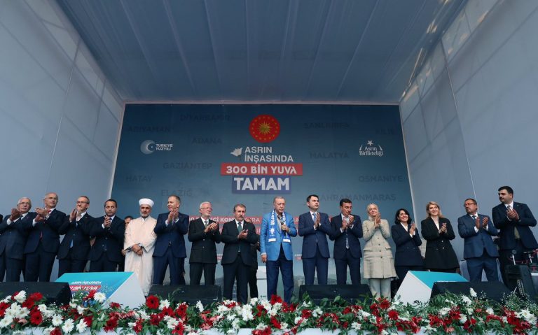 "12 Yeni Okulun Toplu Açılış Töreni Malatya'da Gerçekleşti!" —  
Türkiye Okul Açılış Törenleri
Cumhurbaşkanı Canlı Bağlantı Okul Açılışı
Millî Eğitim Bakanı Okul Açılışları 2025