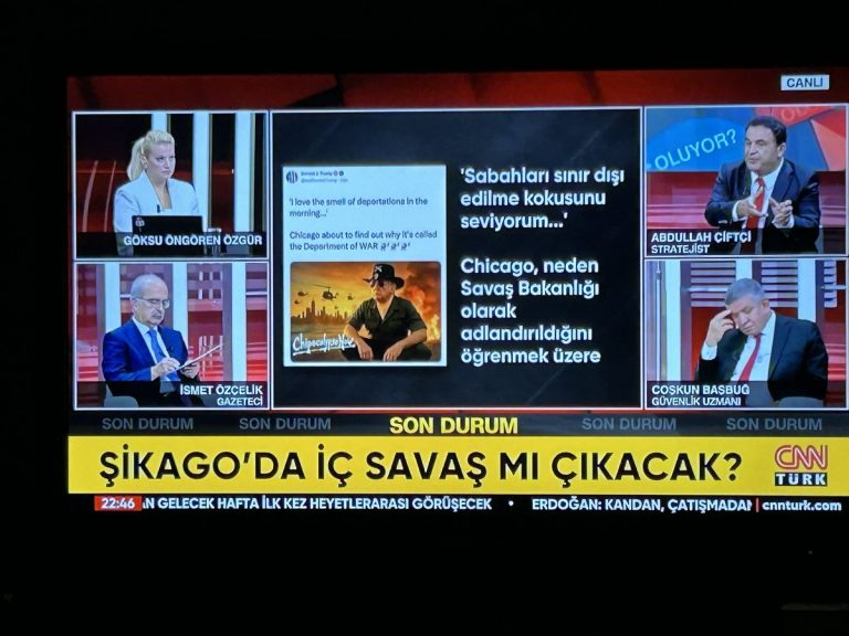 CHP İstanbul İl Başkanlığı'nda Polis Ablukası: Chicago'da İç Savaş mı Çıkacak? —  
CHP İstanbul İl Başkanlığı olayı
Yandaş medya Chicago iç savaşı
Distopik yaşam 2025