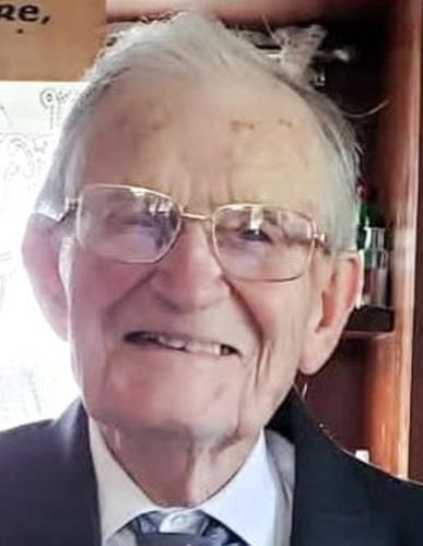 Death of WWII Veteran Leo C. Malone at 102, Surrounded by Family