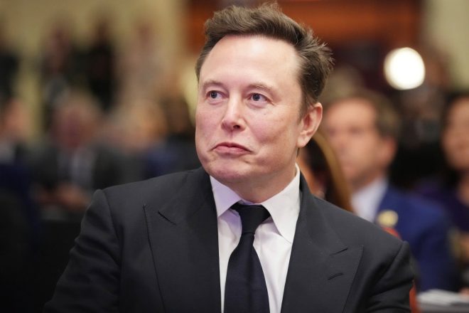 Elon Musk Accuses US Politicians of Ukraine Kickbacks!