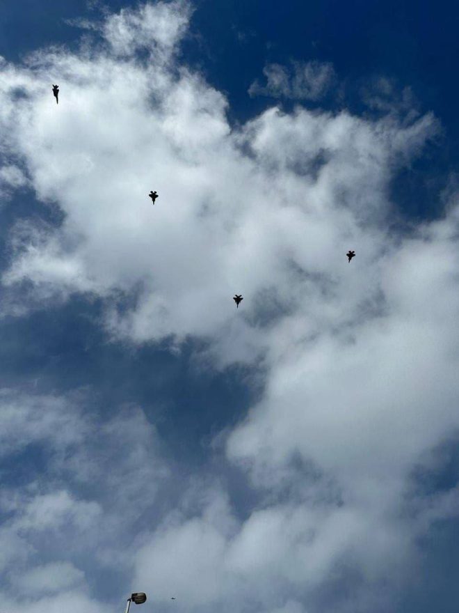 Israeli Jets Break Sound Barrier Over Beirut During Nasrallah's Funeral