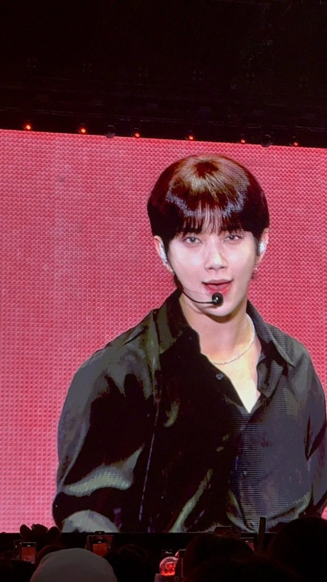 JOSHUA HONG'S HAIR TRANSFORMATION: DIVIDING FANS ONLINE!