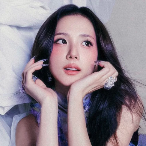 NME's Shocking 4/5 for Jisoo's 'Amortage': A Bold Statement?