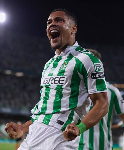Palmeiras Sets 48-Hour Ultimatum: Vitor Roque’s Future at Stake!