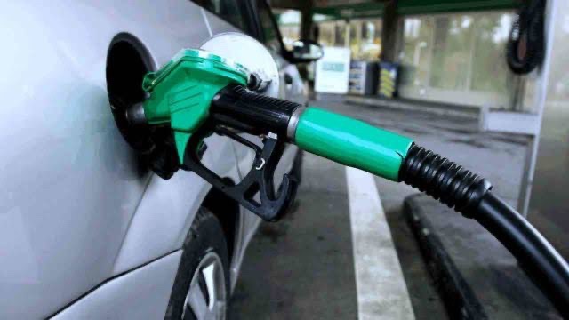 Petrol Price Wars: Importers Fear Losses as Dangote Slashes Costs!