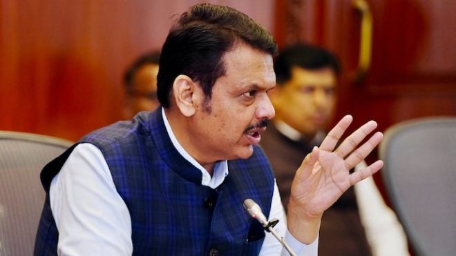 BOMBshell: CM Fadnavis Demands Removal of Aurangzeb's Tomb!