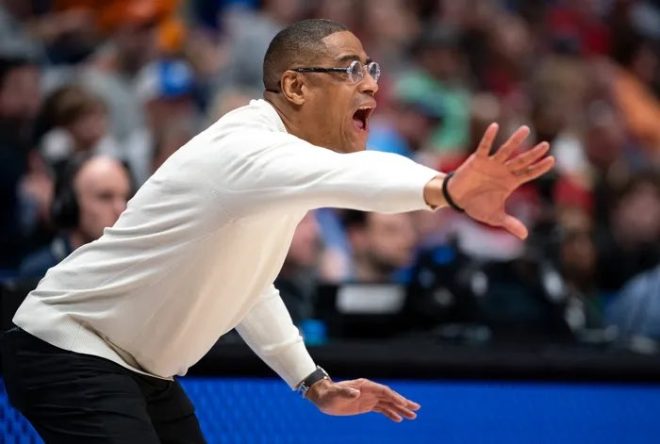BREAKING: Texas to face Xavier in play-in game, winner takes on Illinois! #MarchMadness