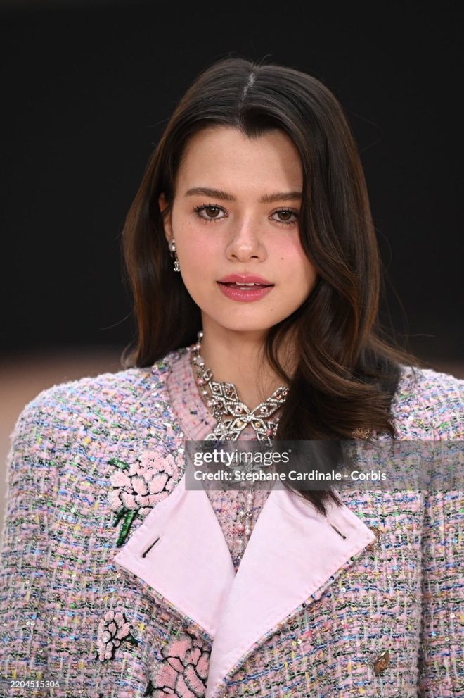 Chanel's PFW25 Shocker: Rebecca's Insane Face Card Stuns All!