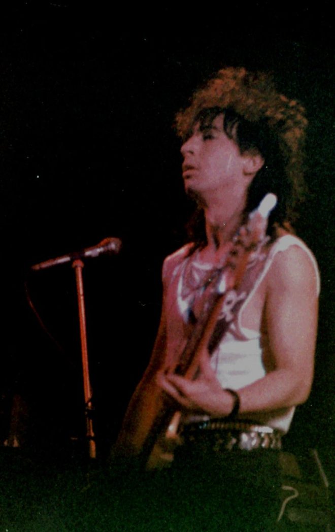 Death of Brian Robertson: A Sad Loss for Punk Legends