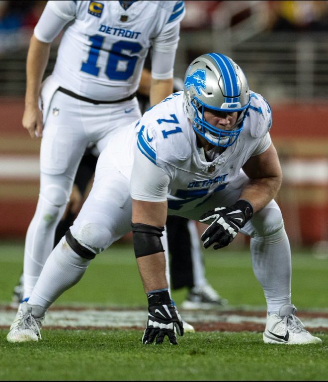 Former Pro-Bowl Guard Zeitler's Shocking Move to Titans!