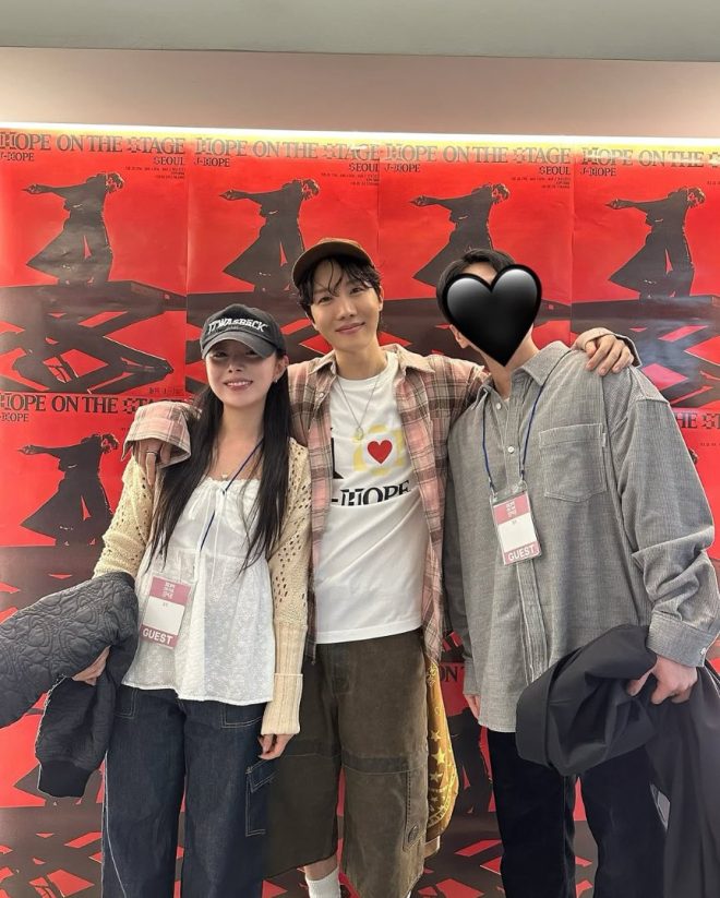 JIWOO & HOBI's NEW PICS SPARK SIBLING RIVALRY DEBATE!